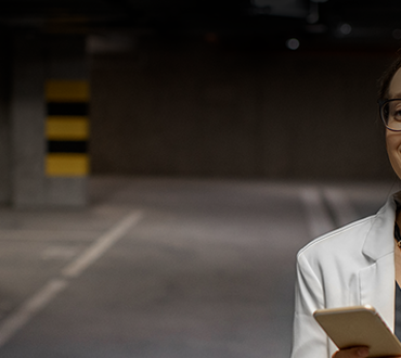 Condomínio com pouca luminosidade no estacionamento